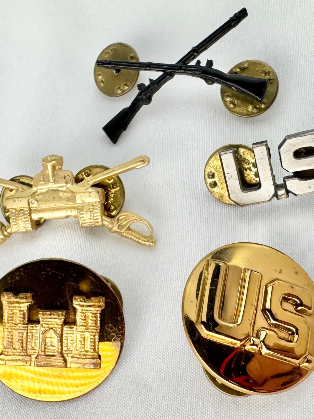 Vintage US Army Armored Calvary Officer Tank Crossed Sabers RIFLES Pin Lot Of 5